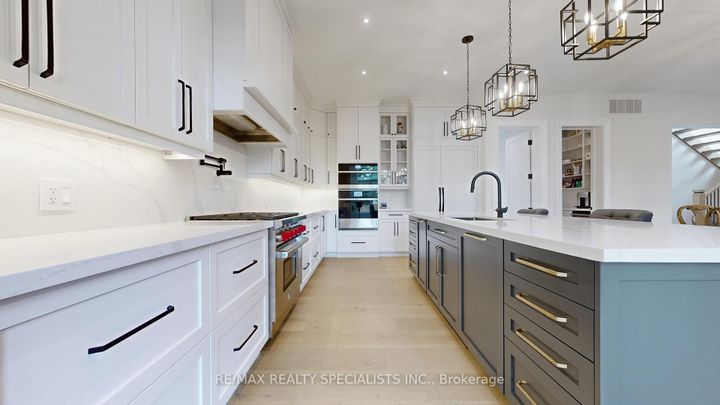 Photo 13 at 212 Southview Road, WO West, Oakville