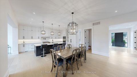 Photo 8 at 212 Southview Road, WO West, Oakville