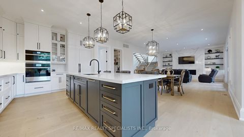 Photo 12 at 212 Southview Road, WO West, Oakville