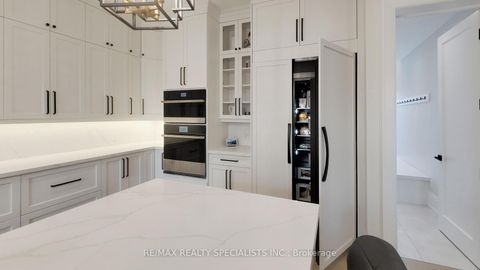 Photo 14 at 212 Southview Road, WO West, Oakville