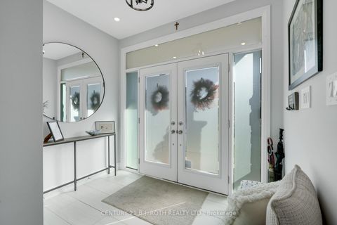 Photo 4 at 99 FRANKLIN Trail, Holly, Barrie