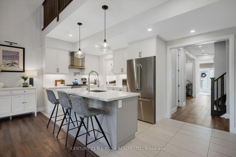 Photo 10 at 99 FRANKLIN Trail, Holly, Barrie