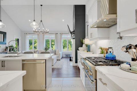 Photo 14 at 99 FRANKLIN Trail, Holly, Barrie