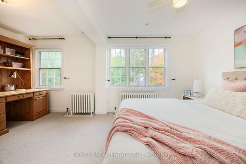 Photo 22 at 112 Brentcliffe Road, Leaside, Toronto