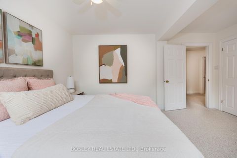 Photo 23 at 112 Brentcliffe Road, Leaside, Toronto