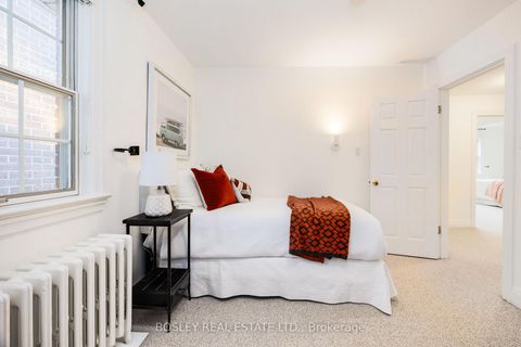 Photo 26 at 112 Brentcliffe Road, Leaside, Toronto