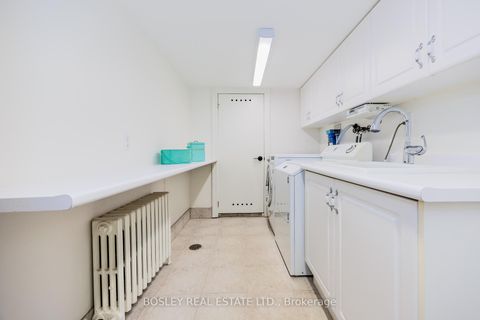 Photo 33 at 112 Brentcliffe Road, Leaside, Toronto