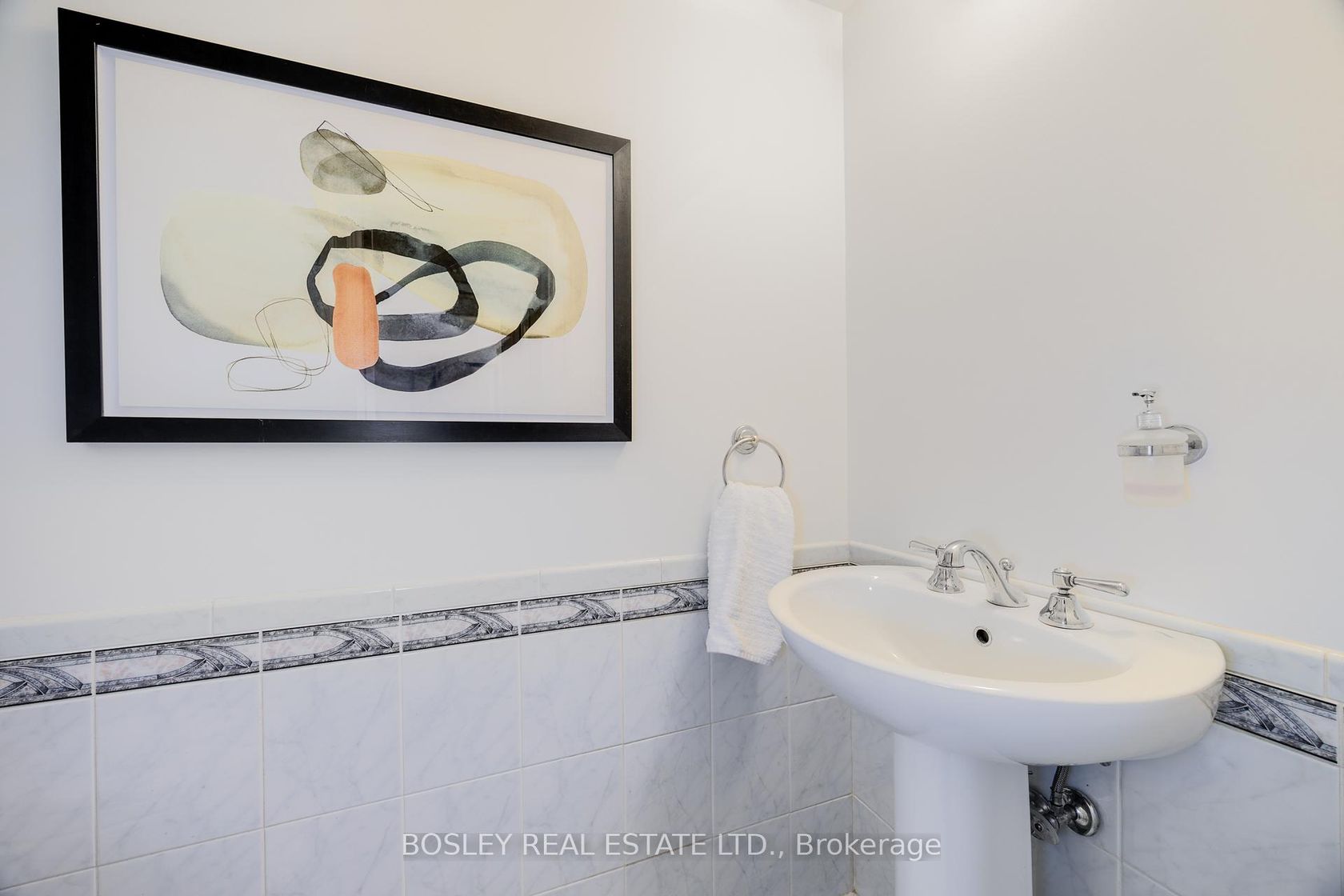 Photo 15 at 112 Brentcliffe Road, Leaside, Toronto Photo 15 at 112 Brentcliffe Road, Leaside, Toronto