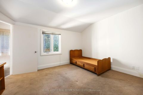 Photo 14 at 43 Mount Royal Avenue, Wychwood, Toronto