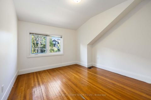 Photo 19 at 43 Mount Royal Avenue, Wychwood, Toronto