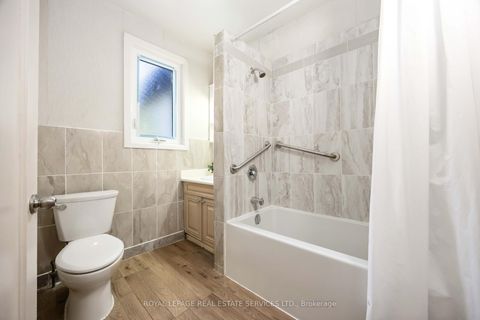 Photo 21 at 43 Mount Royal Avenue, Wychwood, Toronto