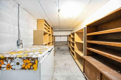 Photo 27 at 43 Mount Royal Avenue, Wychwood, Toronto