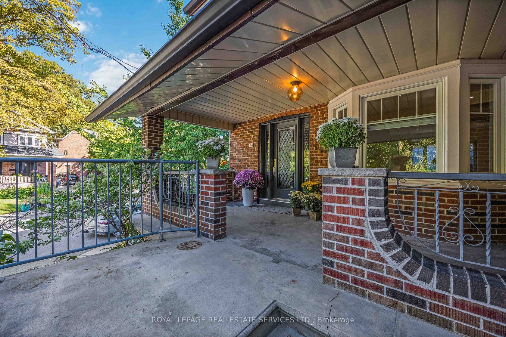 43 Mount Royal Avenue, Wychwood, Toronto  by Loree Meneguzzi Real Estate 43 Mount Royal Avenue, Wychwood, Toronto