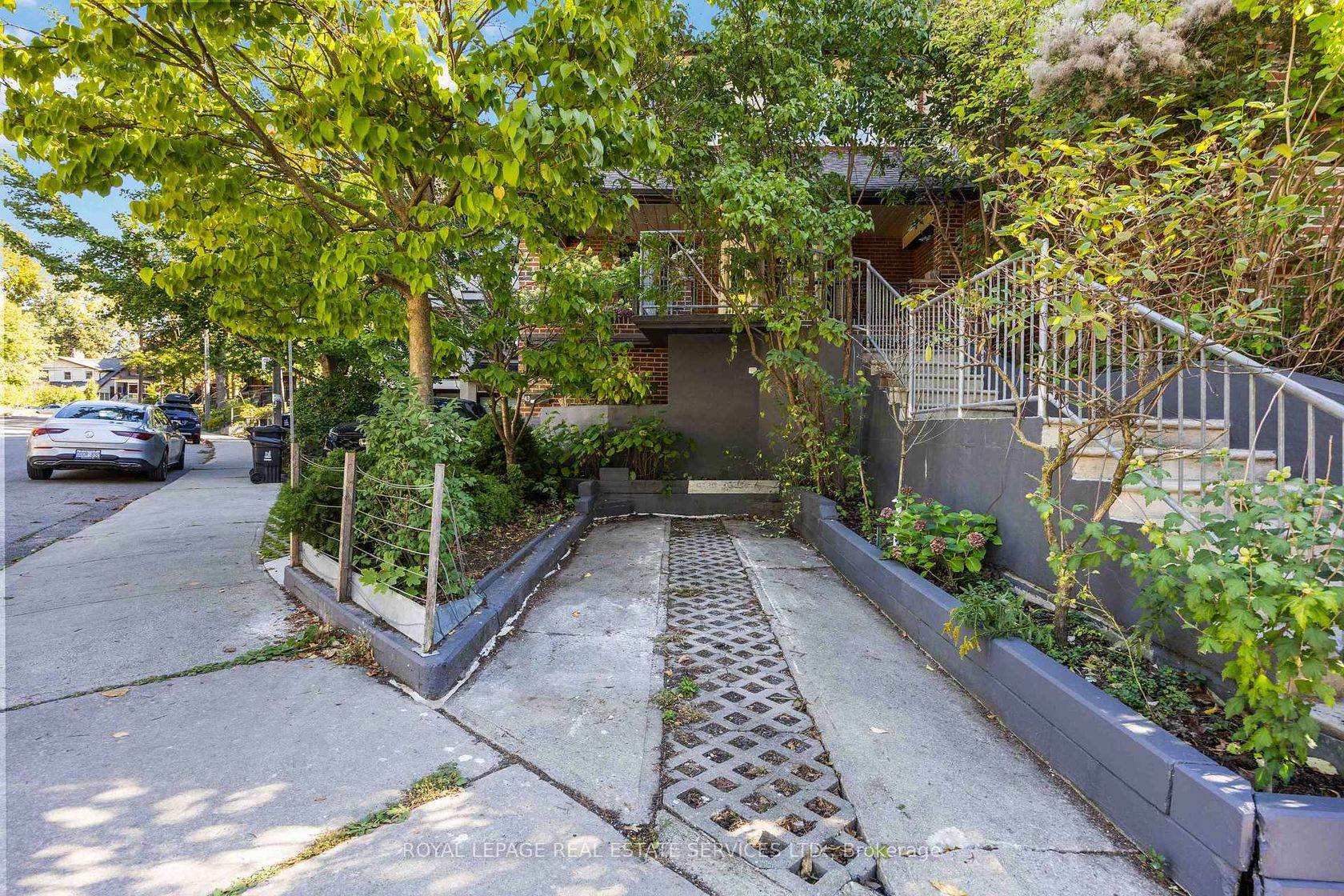 Photo 3 at 43 Mount Royal Avenue, Wychwood, Toronto Photo 3 at 43 Mount Royal Avenue, Wychwood, Toronto
