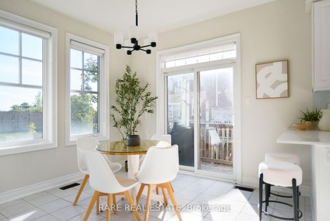 Photo 7 at 35 - 10 Porter Avenue W, West Woodbridge, Vaughan