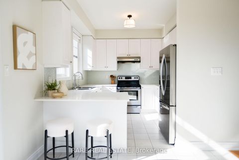 Photo 8 at 35 - 10 Porter Avenue W, West Woodbridge, Vaughan