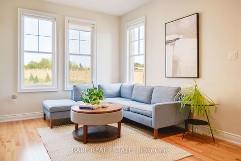 Photo 16 at 35 - 10 Porter Avenue W, West Woodbridge, Vaughan