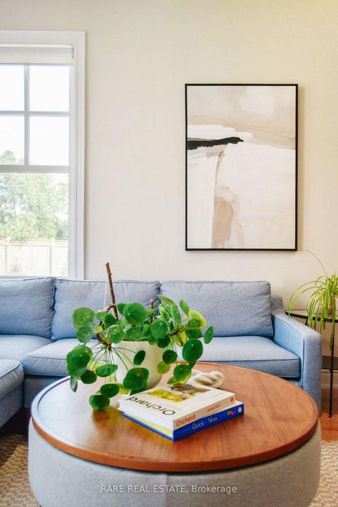 Photo 17 at 35 - 10 Porter Avenue W, West Woodbridge, Vaughan