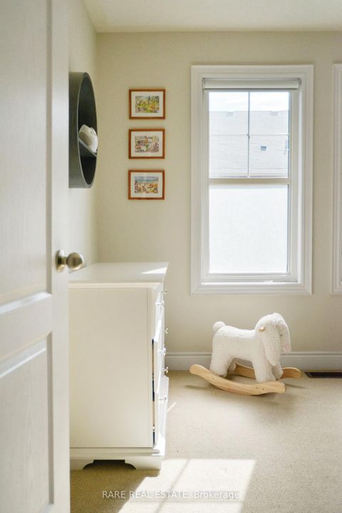 Photo 21 at 35 - 10 Porter Avenue W, West Woodbridge, Vaughan