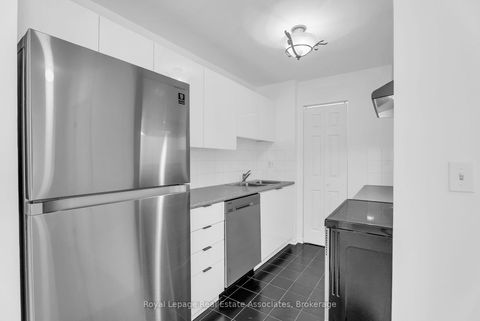 Photo 4 at 501 - 555 Wilson Heights Boulevard, Clanton Park, Toronto