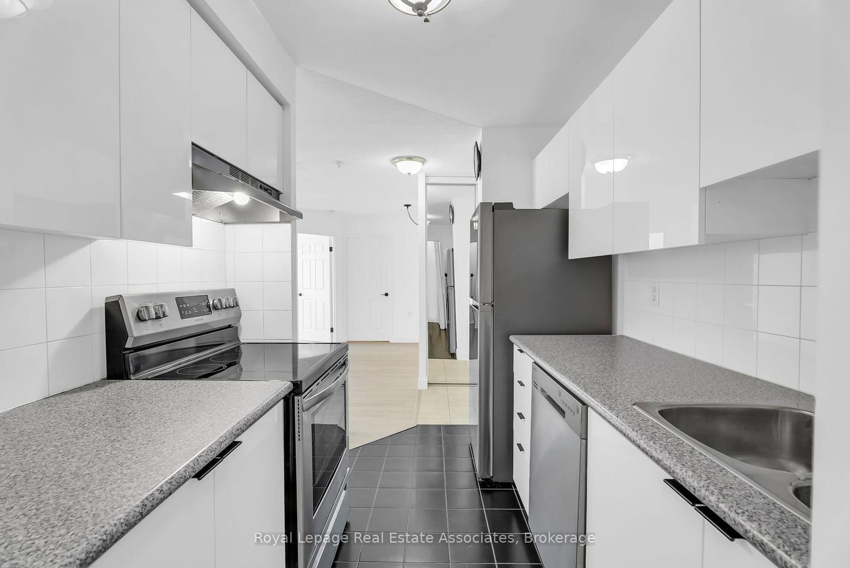 Photo 5 at 501 - 555 Wilson Heights Boulevard, Clanton Park, Toronto Photo 5 at 501 - 555 Wilson Heights Boulevard, Clanton Park, Toronto