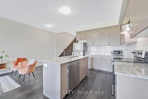 Photo 8 at 122 Turnberry Lane, Painswick South, Barrie