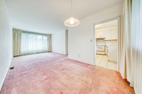 Photo 8 at 73 Berkinshaw Crescent, Don Mills, Toronto