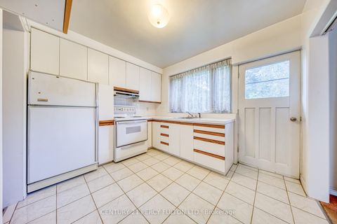Photo 10 at 73 Berkinshaw Crescent, Don Mills, Toronto Photo 10 at 73 Berkinshaw Crescent, Don Mills, Toronto