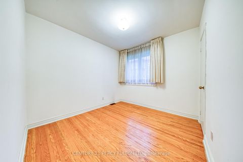 Photo 15 at 73 Berkinshaw Crescent, Don Mills, Toronto Photo 15 at 73 Berkinshaw Crescent, Don Mills, Toronto