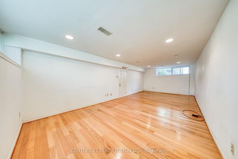 Photo 22 at 73 Berkinshaw Crescent, Don Mills, Toronto