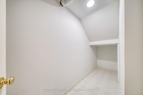 Photo 26 at 73 Berkinshaw Crescent, Don Mills, Toronto
