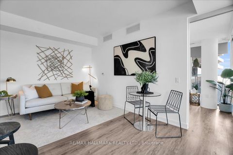 Photo 10 at 311 - 15 Queens Quay E, Waterfront Communities C8, Toronto