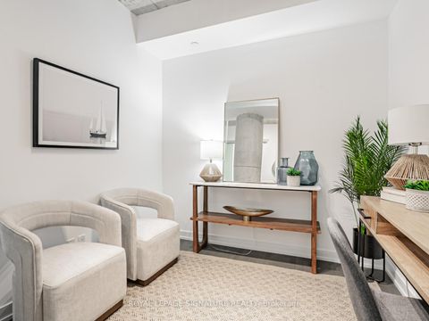 Photo 2 at 418 - 560 King Street W, Waterfront Communities C1, Toronto