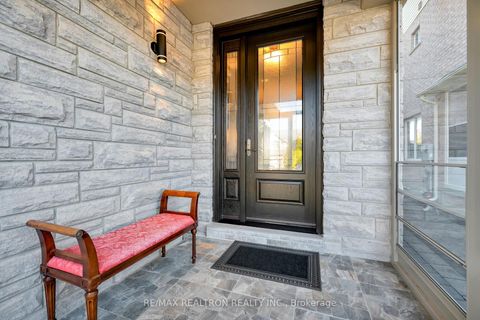 Photo 7 at 11 Cameo Drive, Rouge Woods, Richmond Hill