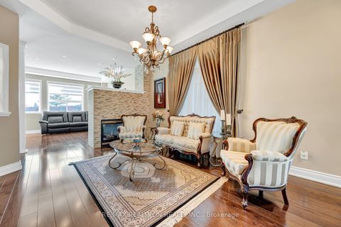 Photo 10 at 11 Cameo Drive, Rouge Woods, Richmond Hill