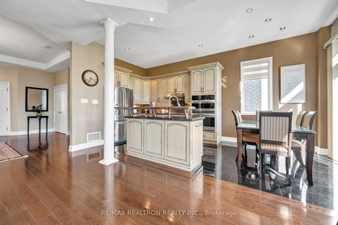 Photo 11 at 11 Cameo Drive, Rouge Woods, Richmond Hill