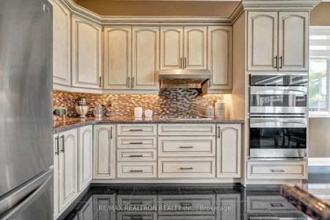 Photo 15 at 11 Cameo Drive, Rouge Woods, Richmond Hill