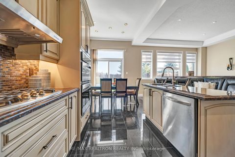 Photo 17 at 11 Cameo Drive, Rouge Woods, Richmond Hill