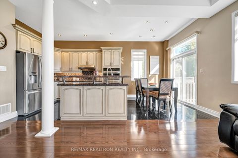 Photo 19 at 11 Cameo Drive, Rouge Woods, Richmond Hill