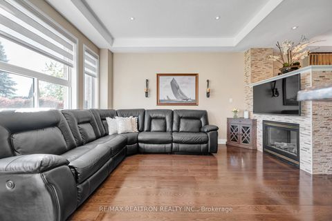 Photo 20 at 11 Cameo Drive, Rouge Woods, Richmond Hill