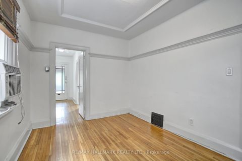 Photo 9 at 9 Costain Avenue, Danforth, Toronto Photo 9 at 9 Costain Avenue, Danforth, Toronto