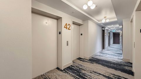 Photo 2 at 4210 - 30 Inn on the park Drive, Don Mills, Toronto
