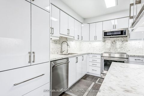 Photo 8 at 93 Revelstoke Crescent, Langstaff, Richmond Hill