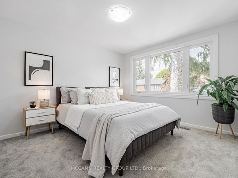 Photo 15 at 157 1/2 Roslin Avenue, Lawrence Park North, Toronto Photo 15 at 157 1/2 Roslin Avenue, Lawrence Park North, Toronto