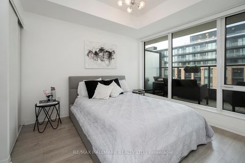 Photo 16 at 729 - 99 Eagle Rock Way, Rural Vaughan, Vaughan
