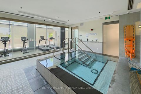 Photo 22 at 729 - 99 Eagle Rock Way, Rural Vaughan, Vaughan