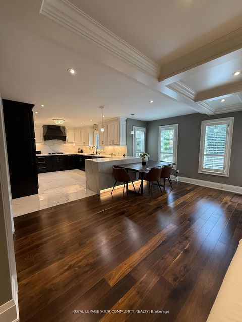 Photo 3 at 20 White Lodge Crescent N, Mill Pond, Richmond Hill