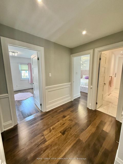 Photo 13 at 20 White Lodge Crescent N, Mill Pond, Richmond Hill