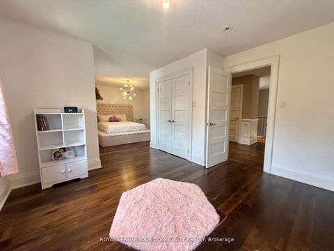 Photo 14 at 20 White Lodge Crescent N, Mill Pond, Richmond Hill