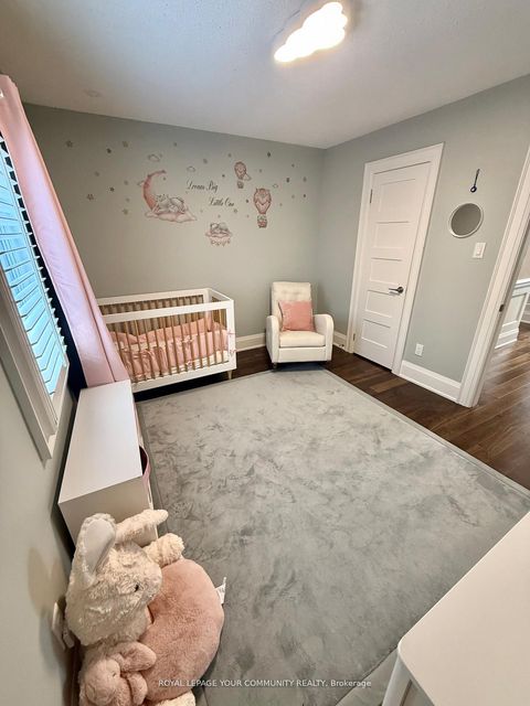 Photo 16 at 20 White Lodge Crescent N, Mill Pond, Richmond Hill